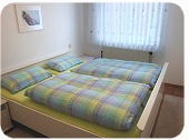 Das Doppelbett-Schlafzimmer